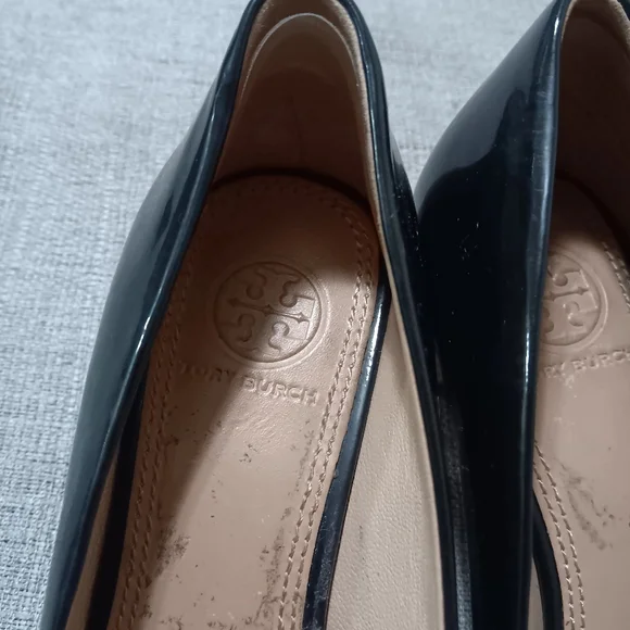 Tory Burch T Ring Black Patent Leather  Ballet Flats 6 M - Picture 8 of 12